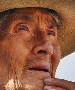 Foto de la coleccion de Jesus Bolarte, Mujer anciana de chiquian
